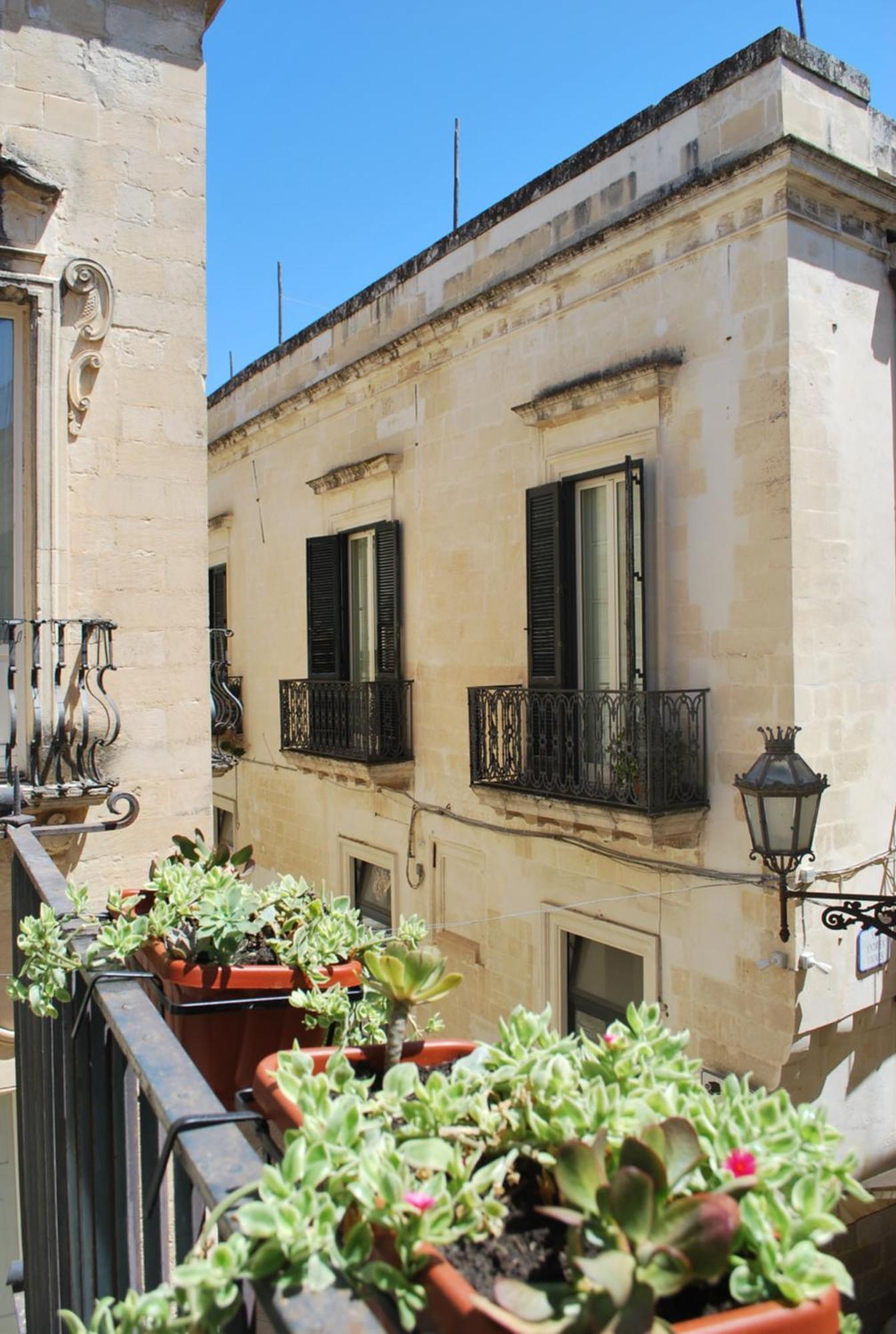 Palazzo Della Contessa - Suites & Breakfast Lecce Exteriér fotografie